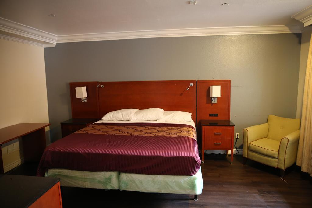 Chateau Inn & Suites ดาวนีย์ ภายนอก รูปภาพ